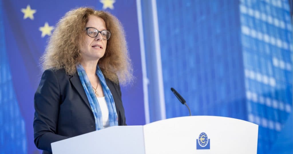 O funcționară din conducerea Băncii Centrale Europene avertizează că un război comercial cu SUA sub administrația Trump este „foarte probabil”.