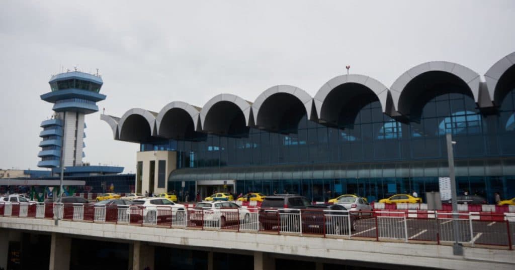 Aterizări de urgență pe Aeroportul Otopeni: două curse au solicitat ajutor, una către Marsilia și alta către Abu Dhabi.