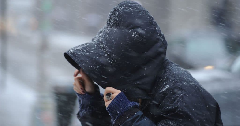 Cod galben de vânt puternic la munte și temperaturi record de 18 grade în sud-estul țării. Prognoza pentru weekend.