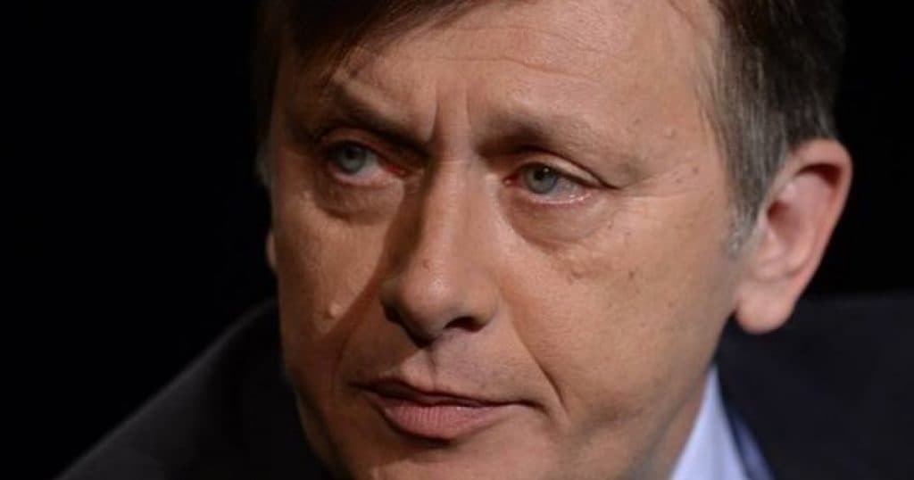 Crin Antonescu, la ședința coaliției. Când vor realiza PSD și PNL sondajele de opinie și ce discuții au avut despre bugetul pentru 2025.
