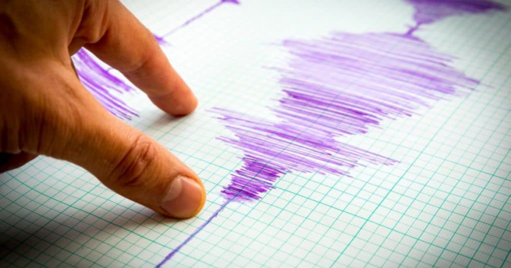 Cutremur de 6,9 grade, urmat de alertă de tsunami în Japonia.