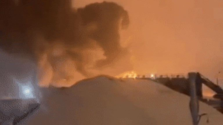 Incendiu major lângă orașul rus Kazan în urma unui atac ucrainean cu drone. Depozitul vizat a fost unul de gaz lichefiat.