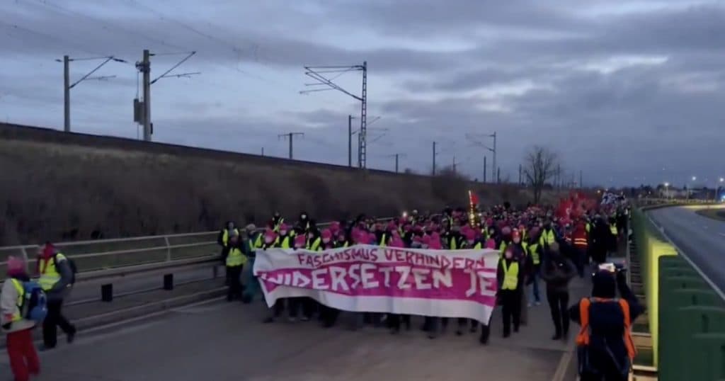 Manifestanții adunați în estul Germaniei deranjează congresul partidului de extremă dreaptă AfD. „Nu naziștilor!”