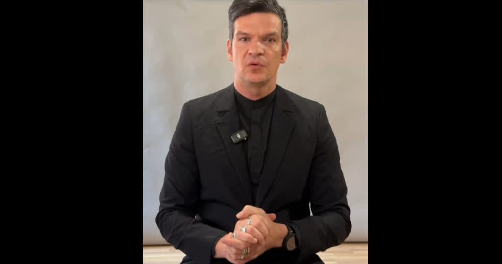 Tudor Chirilă pe Facebook: „Nu prea știu tiktok style. Sper să aveți răbdare că sunt mai multe de discutat”. Mesajul artistului