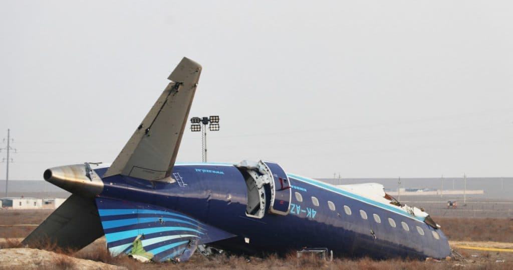 Zborul Azerbaijan Airlines, prăbușit pe 25 decembrie, ar fi fost distrus de o rachetă din sistemul de apărare Pantsir-S1 al Rusiei.