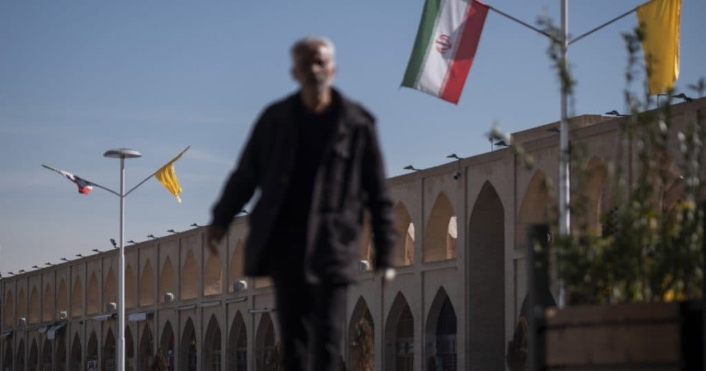 Aproape o mie de iranieni spânzurați în 2024, printre care se numără și femei și minori. Sub 10% din execuții au fost raportate oficial.