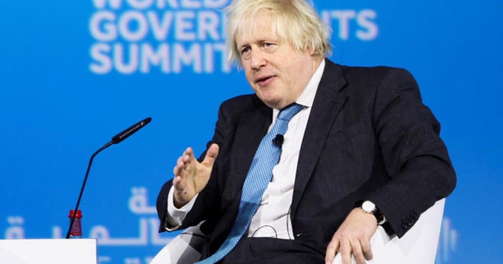 Boris Johnson îl ia peste picior pe Trump și afirmă că Mar-a-Lago este un loc excelent pentru stabilirea palestinienilor din Gaza.