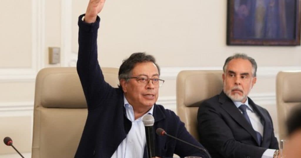 Criză guvernamentală în Columbia: Președintele Gustavo Petro a solicitat demisia miniștrilor.
