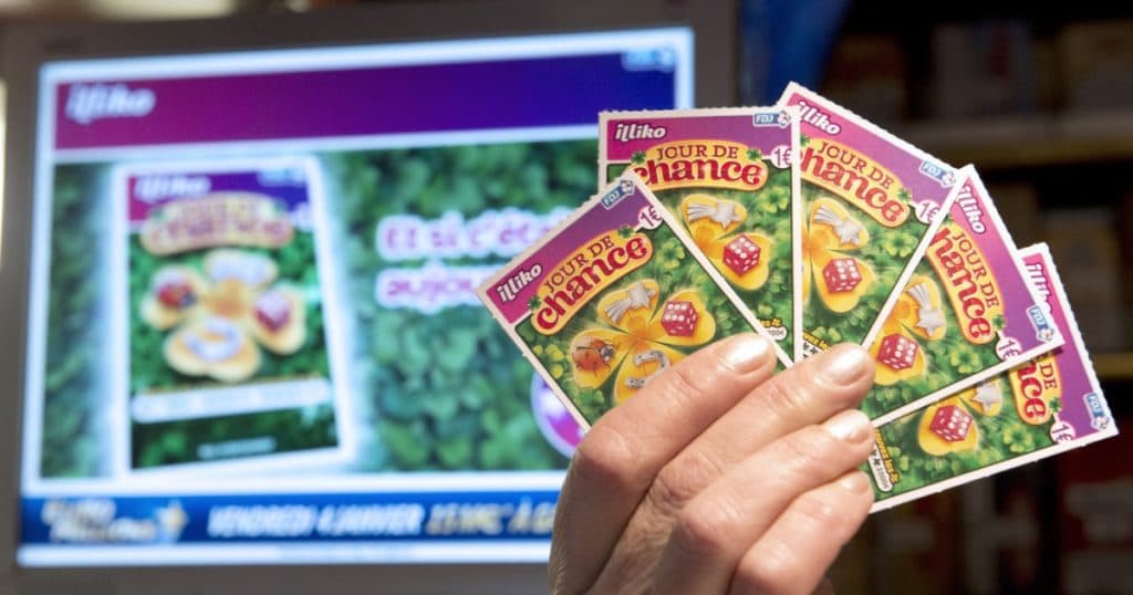 Doi oameni fără adăpost au obținut 500.000 de euro dintr-un loz răzuibil achiziționat cu un card furat. Cine va beneficia de sumă?