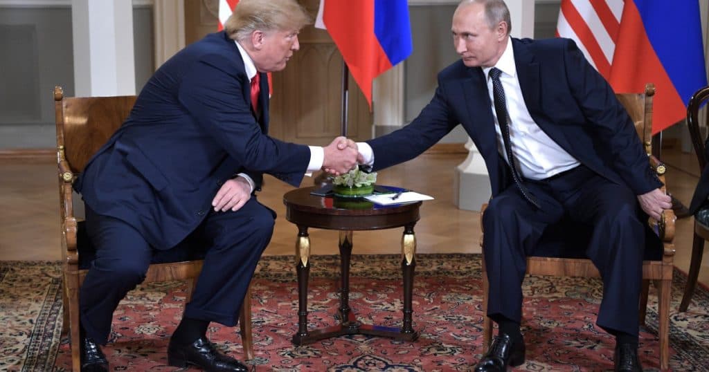 Donald Trump a discutat la telefon cu Vladimir Putin despre încheierea conflictului din Ucraina: Îl voi contacta pe Zelenski pentru a-l ține la curent.