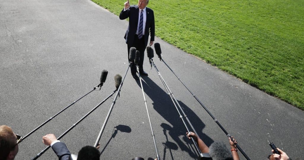 Donald Trump susține, fără probe, că „s-au furat miliarde de dolari” de la agenția USAID pentru „presa de fake news”
