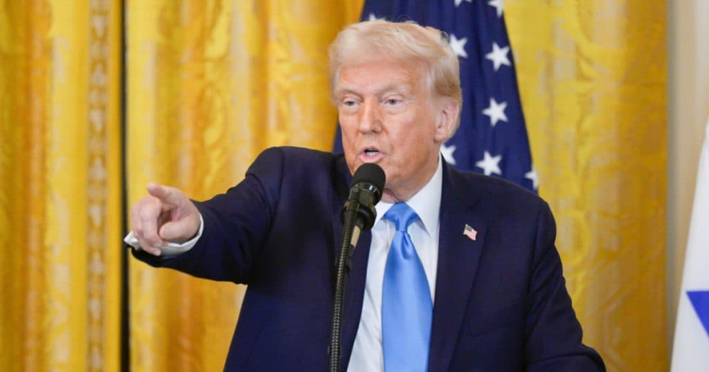 Donald Trump va semna un ordin executiv pentru eliminarea „nebuniei transgenderilor” din competițiile feminine.