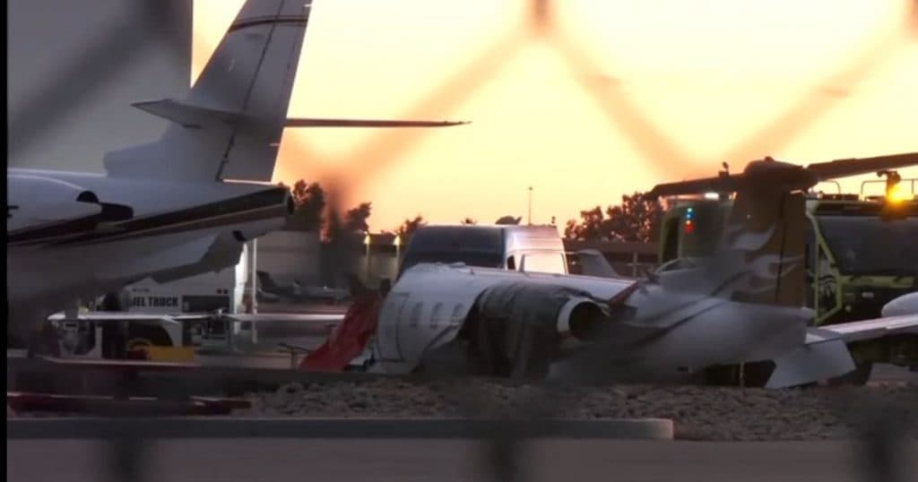 Incident pe pista unui aeroport din Arizona: Un bărbat decedat și 3 răniți în urma coliziunii a două avioane.