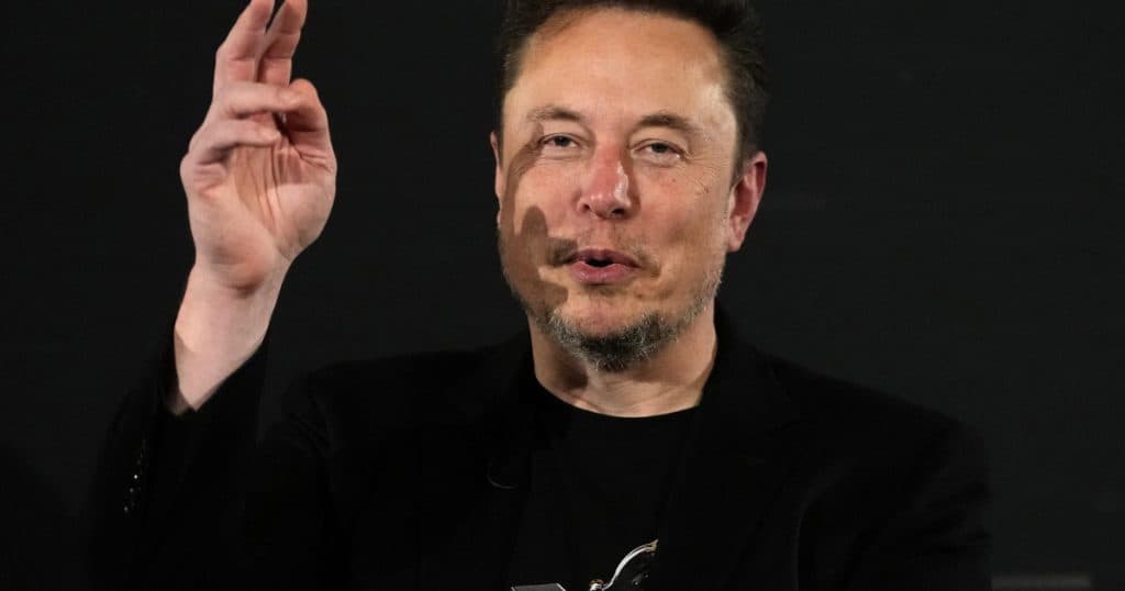 Elon Musk propune închiderea instituțiilor media Radio Europa Liberă și Vocea Americii: „Sunt nebuni de stânga radicală”