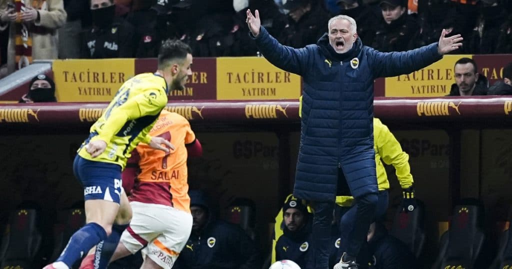 Jose Mourinho, obiectul unei plângeri penale în Turcia după ce a numit „maimuțe” jucătorii de la Galatasaray
