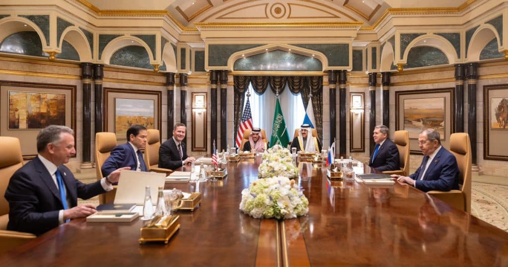 La Riad, rușii au solicitat americanilor ca NATO să revină „la aliniamentul din 1997”. Cristian Diaconescu: „România a fost informată”