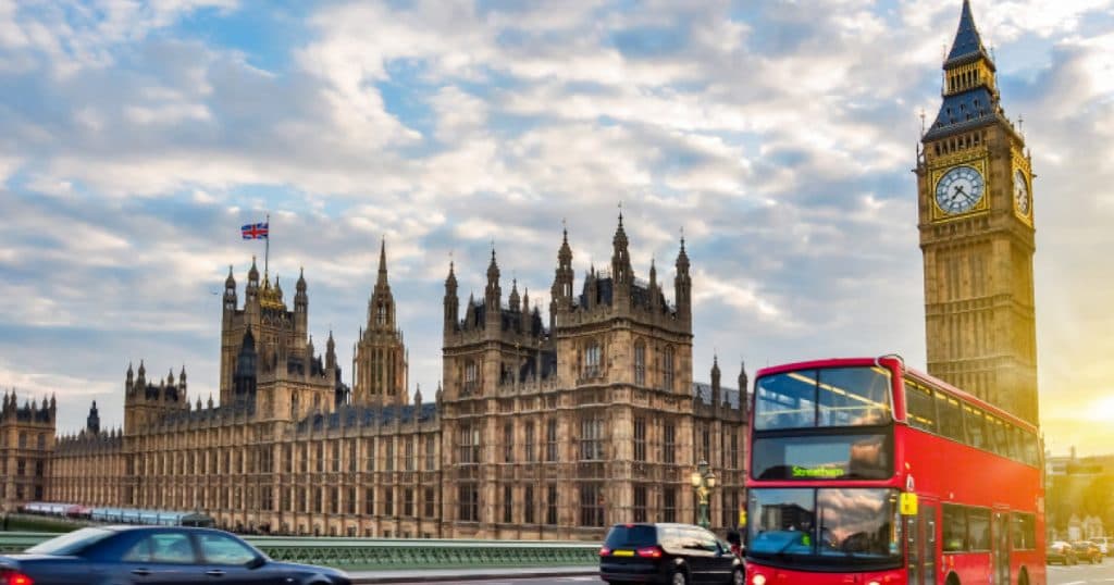 Marea Britanie ar putea beneficia de pe urma războiului comercial inițiat de Trump. Care sunt motivele pentru care Londra se află într-o „poziție unică”?