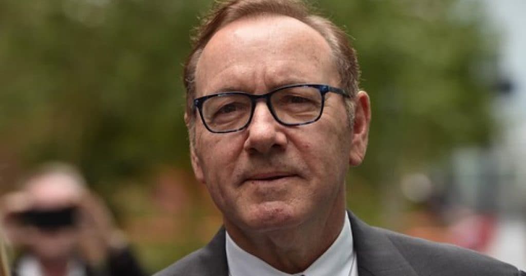 Acuzații recente de abuzuri sexuale la adresa lui Kevin Spacey. Actorul controversat a fost acționat în judecată la Londra.