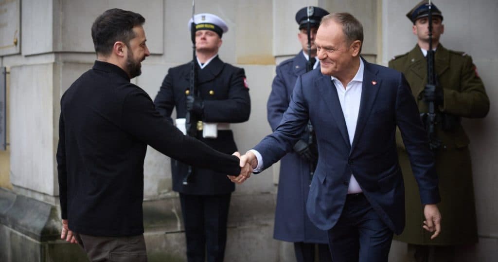 Cresterea numărului polonezilor care se opun ajutorului militar pentru Ucraina, conform unui sondaj recent. Care ar putea fi cauza?