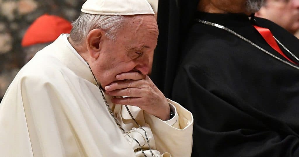 Papa Francisc are dublă pneumonie. Vaticanul: „Infecția complică tratamentul terapeutic”