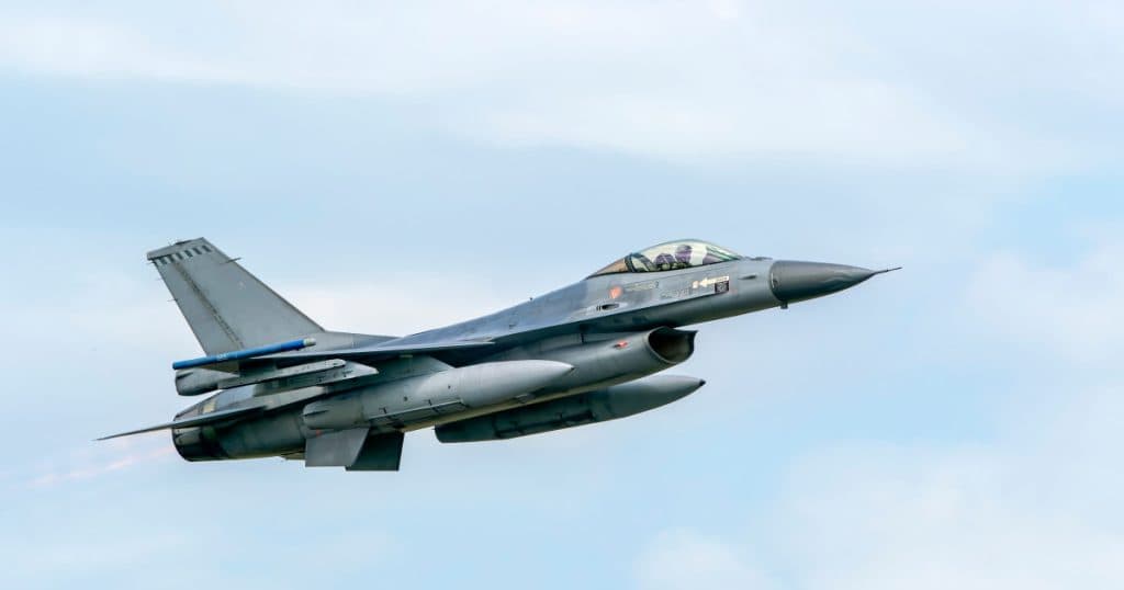 Pregătiri în caz de război. NATO intenționează să extindă un sistem de conducte pentru combustibil spre estul Europei, având destinația finală Germania.