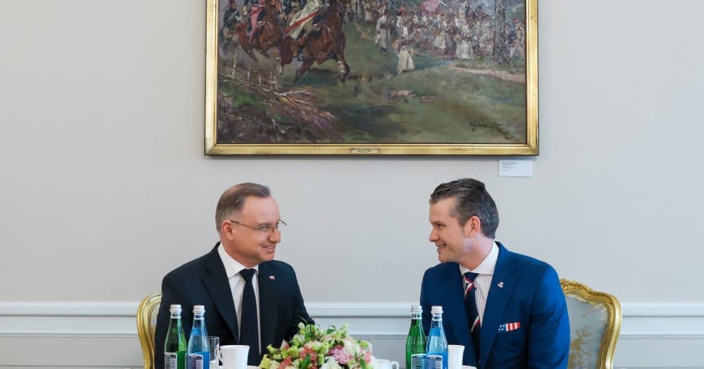 Președintele Poloniei: Am fost asigurați de către SUA că nu vor diminua efectivele militare în Europa de Est.