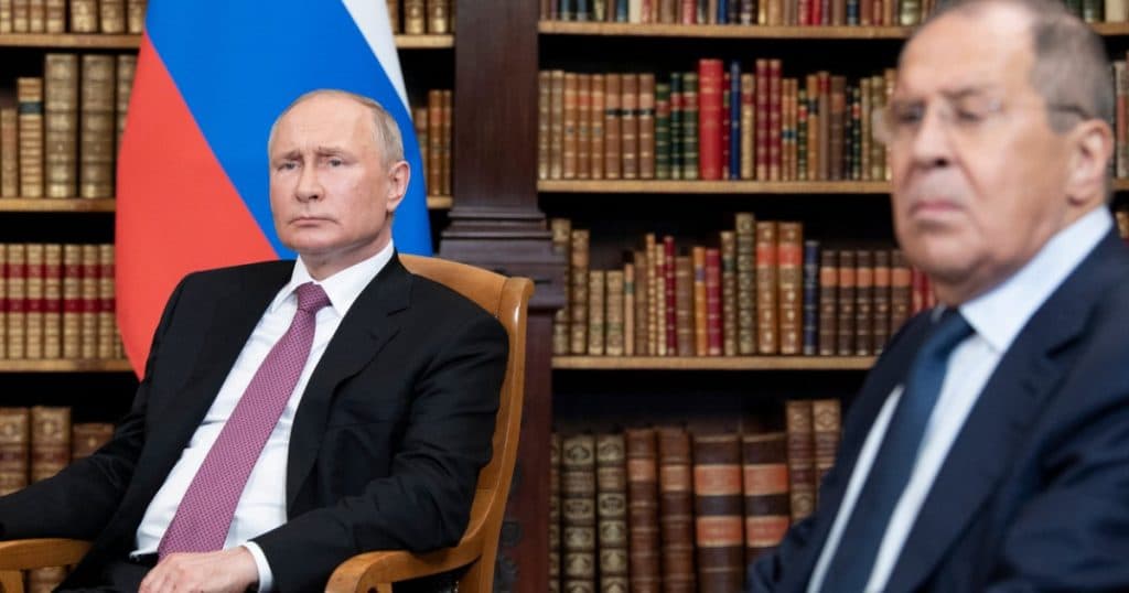 Putin l-a felicitat pe Lavrov pentru că „asigură o colaborare eficientă cu majoritatea țărilor din lume”