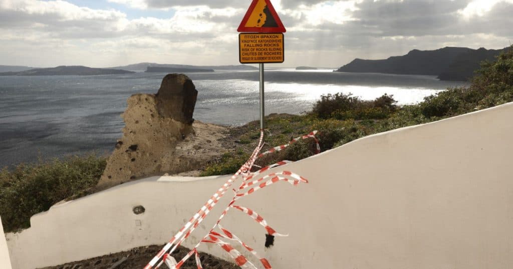 Santorini, afectată de aproape 8.900 de cutremure, însă specialiștii în dezastre naturale observă semne de optimism.