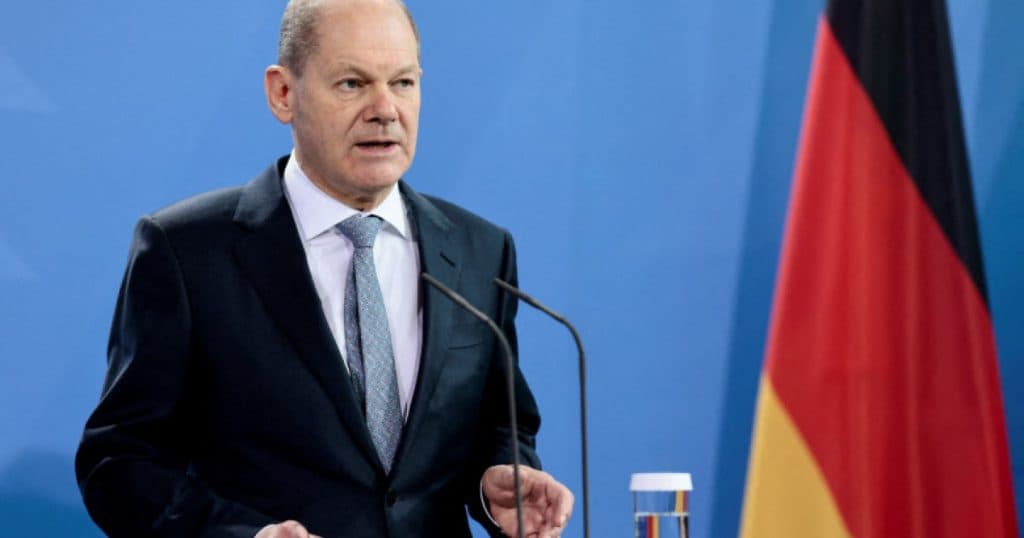 Scholz îi răspunde lui Trump: Ucraina își alege singură conducerea. Nu o vom părăsi și nu vom lua decizii în numele ei.