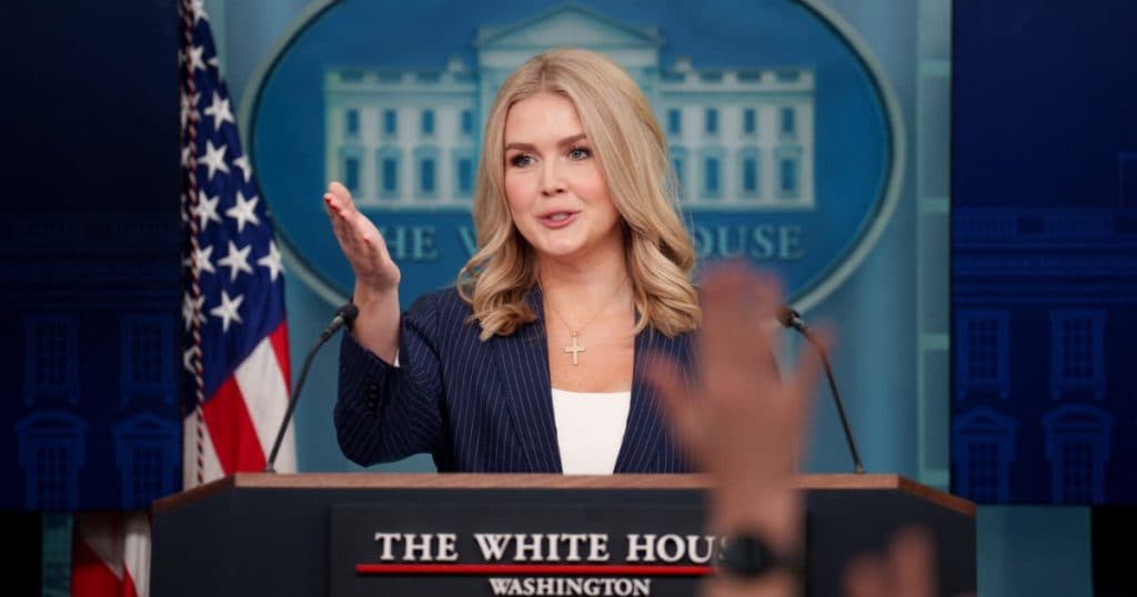 Trei deținuți, inclusiv un american, au fost eliberați de Belarus și predați autorităților din SUA, conform anunțului Casei Albe.