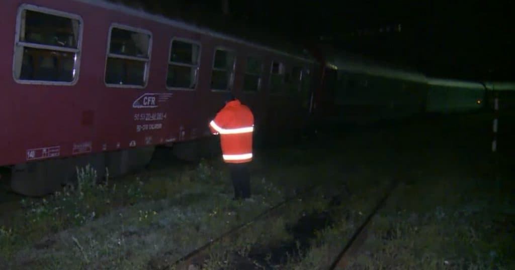 Tren de călători a deraiat în județul Covasna, între Malnaş Băi și Bicsadu Oltului. Traficul feroviar în zonă este suspendat.