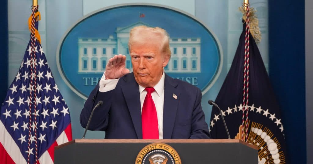 Trump aplică sancțiuni Curții Penale Internaționale, acuzând tribunalul că are în vedere SUA și aliatul său apropiat, Israel.