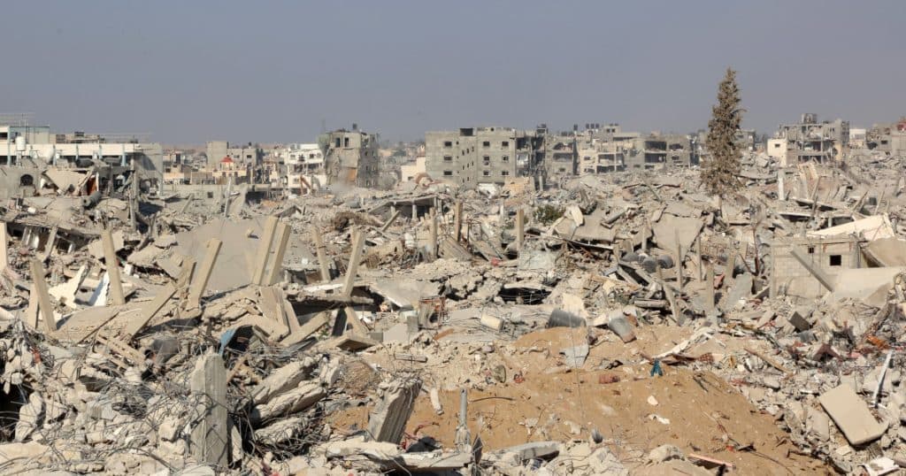 Trump îndeamnă Israelul să „dezlănțuie Iadul” dacă Hamas nu eliberează ostaticii încă deținuți în Gaza până sâmbătă.