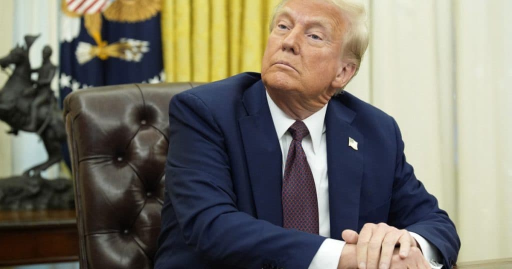 Trump intenționează să reia „presiunea maximă” asupra Iranului, având ca obiectiv reducerea exporturilor de petrol ale acestuia la zero.