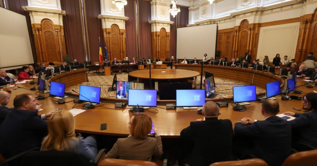 Bugetul de stat pe 2025, discutat în Parlament, după ce dezbaterile din comisii au durat până la 5 dimineața