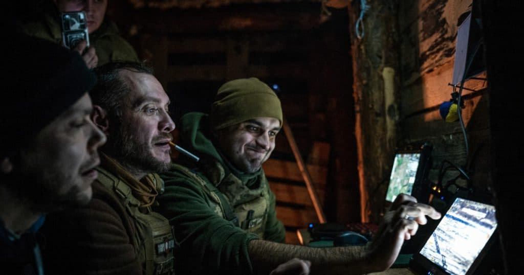 Filmări UAV. Operatorii de drone și pușcașii marini au oprit atacul rușilor în sectorul Pokrovsk.