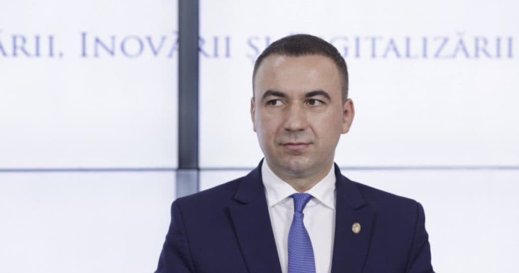 100 de milioane de euro pentru digitalizare. Ivan: Instituțiile publice încep să comunice digital, eliminând hârtiile inutile.