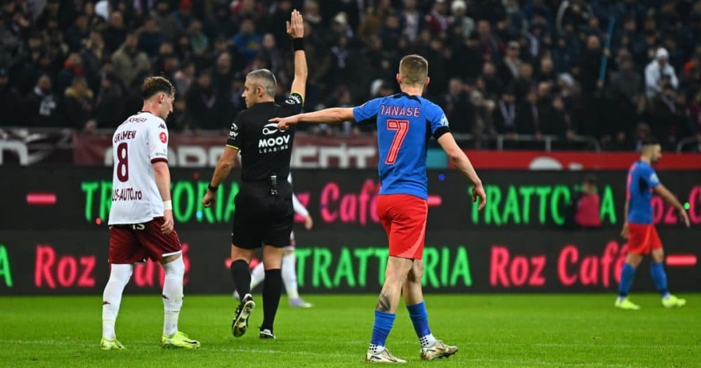 Amenzi de aproape 150.000 de lei impuse de Jandarmerie la partida de fotbal Rapid Bucureşti – FCSB.