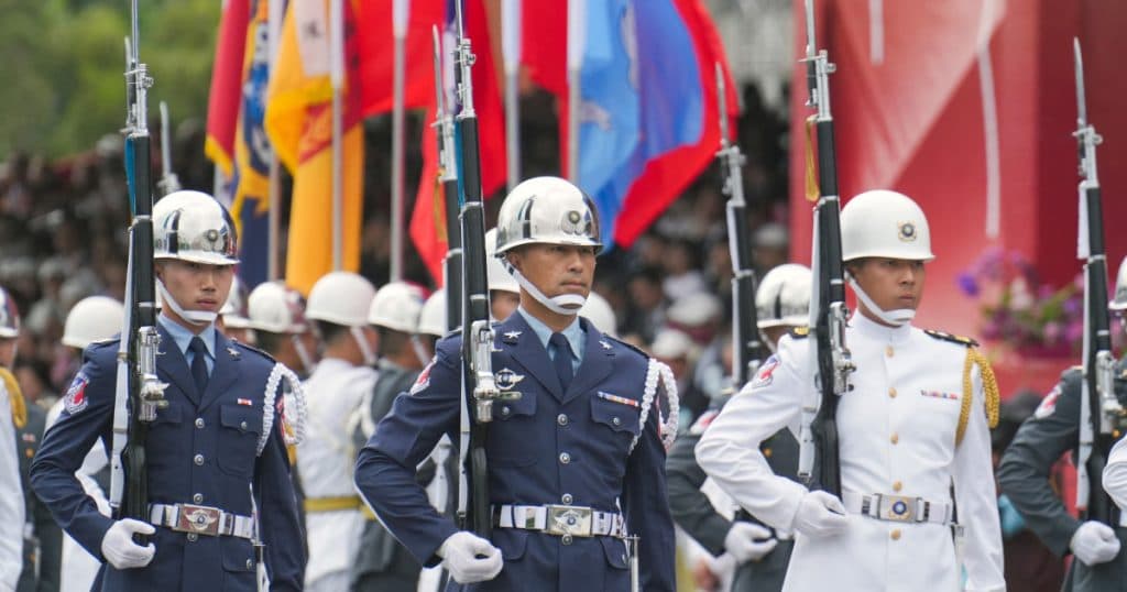 Breșă semnificativă de securitate în Taiwan: Patru militari, dintre care trei din securitatea prezidențială, spionau pentru China.