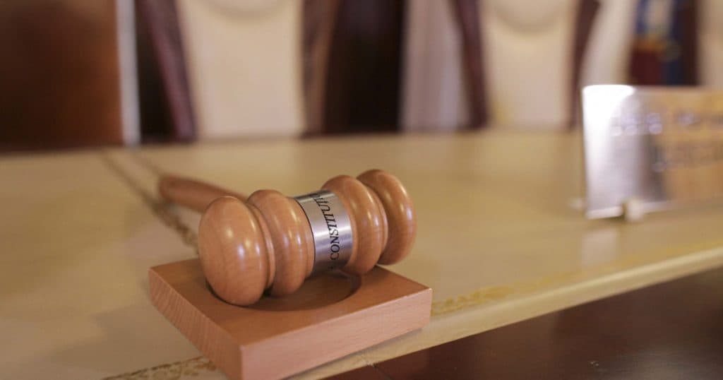 CCR a decis că diminuarea numărului de posturi la Senat și Camera Deputaților este conformă cu Constituția. Sesizările formulate de SOS, AUR și POT au fost respinse.