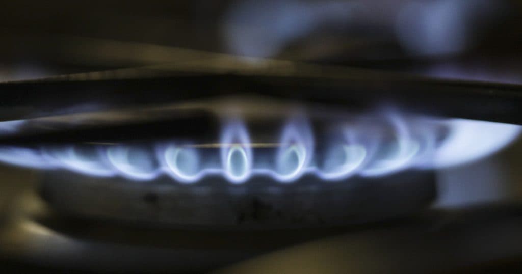 Ce se va întâmpla cu facturile la curent și gaze începând cu 1 iulie, odată ce prețurile nu vor mai fi reglementate. Explicațiile lui Burduja.