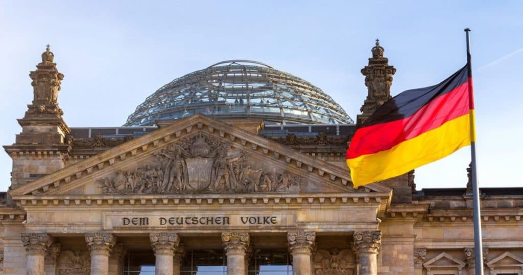 Grupare teroristă din Germania și planul acesteia de a răsturna guvernul unei țări africane. Comunicatul procurorilor