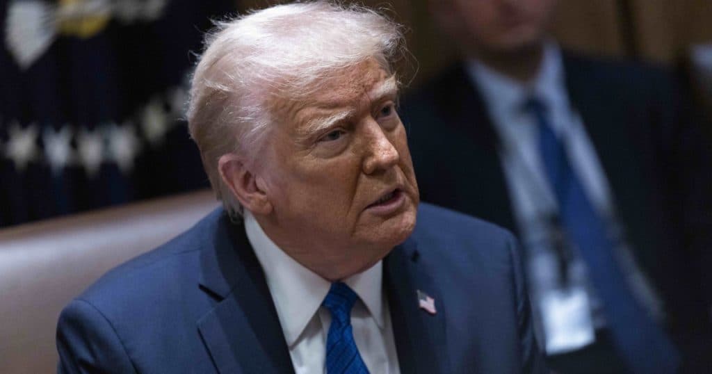 Echipa lui Trump exercită presiuni asupra Ucrainei pentru încheierea acordului referitor la mineralele rare, însă nu oferă garanții de securitate.