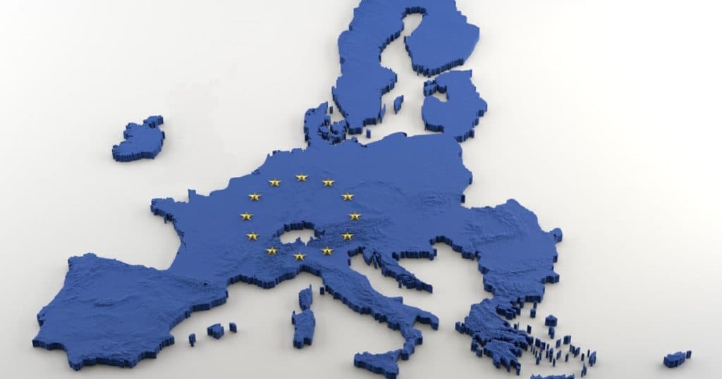 Eurobarometru: Majoritatea cetățenilor europeni doresc ca Uniunea Europeană să se axeze pe apărare și securitate, iar 47% dintre români susțin această orientare.