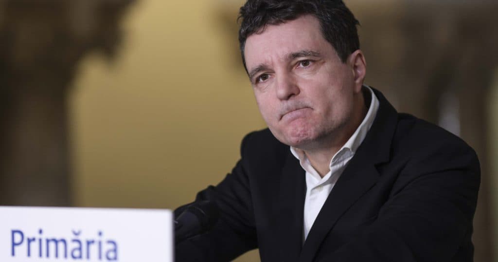 Nicușor Dan, criticat sever după afirmația privind introducerea în Constituție a dreptului la avort: „O pâlpâială extrem de nepotrivită.”