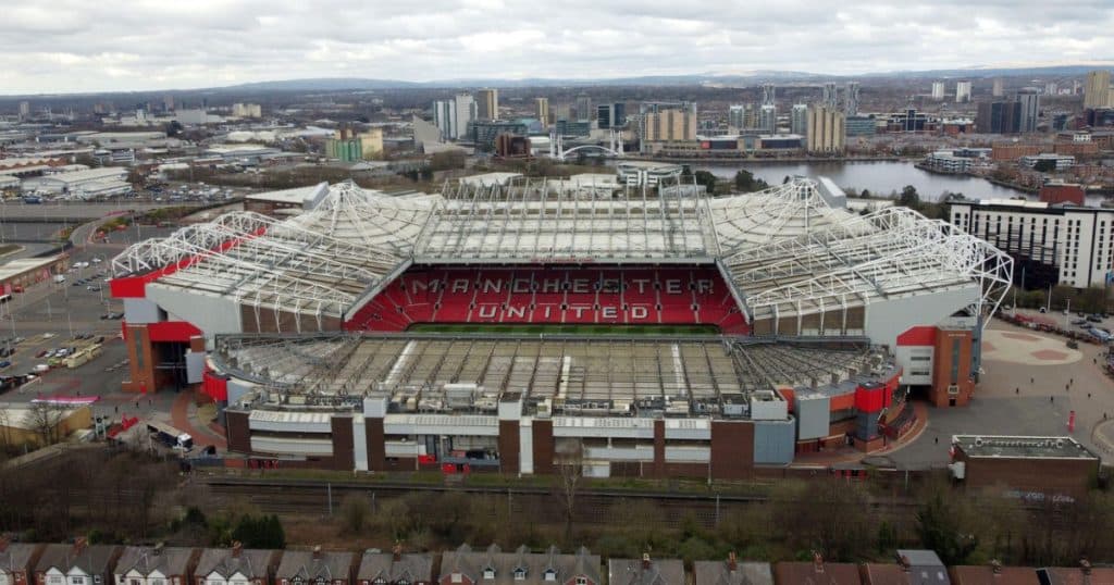 Manchester United dezvoltă un stadion cu o capacitate de 100.000 de locuri. Iată cum arată proiectul care stârnește nemulțumiri în rândul fanilor: „Parcă e cort de circ!”