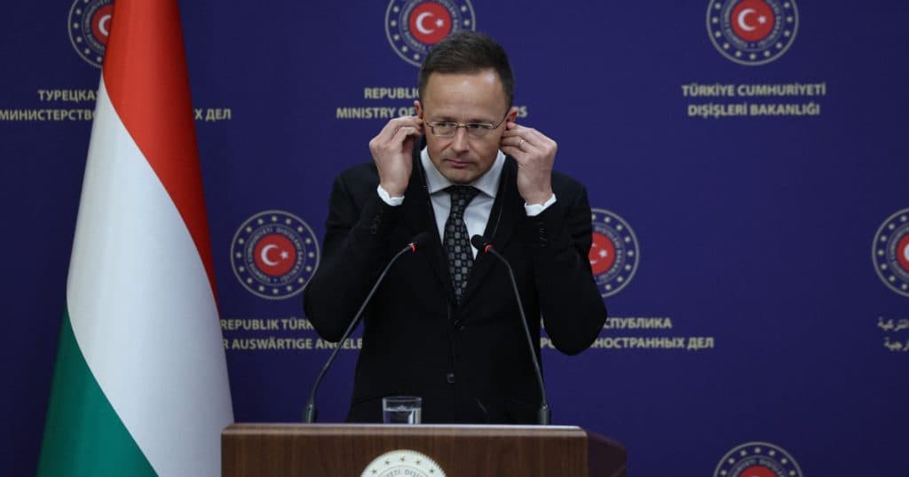 Ministrul ungar de externe: Atacurile asupra infrastructurii energetice din Rusia reprezintă o amenințare la adresa suveranității Ungariei.