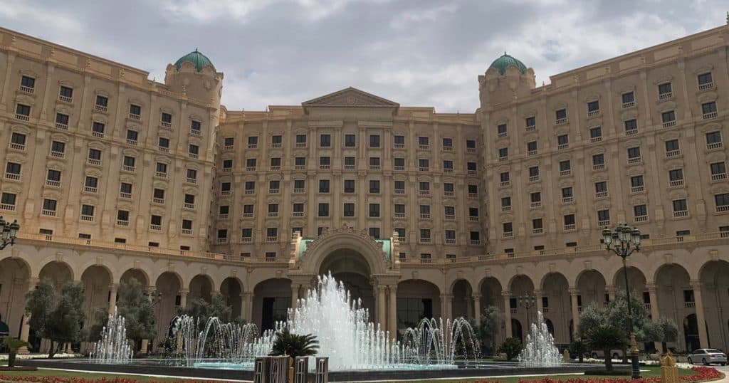 Negocierile dintre Rusia și Statele Unite la Riad pentru un posibil armistițiu în Ucraina au demarat.