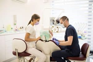 (P) Pregătirea pentru un implant dentar: informații esențiale înainte de intervenție