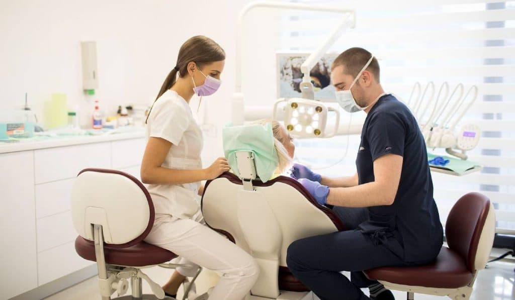 Pregătirea pentru implant dentar: informații esențiale înainte de intervenție